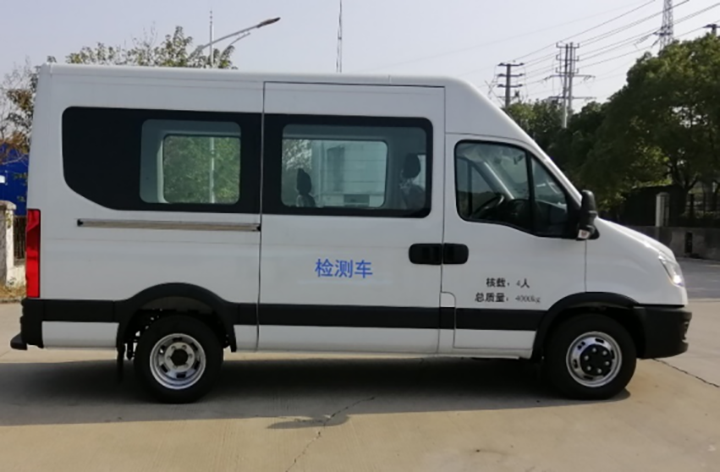 依維柯防疫檢測、監(jiān)測車